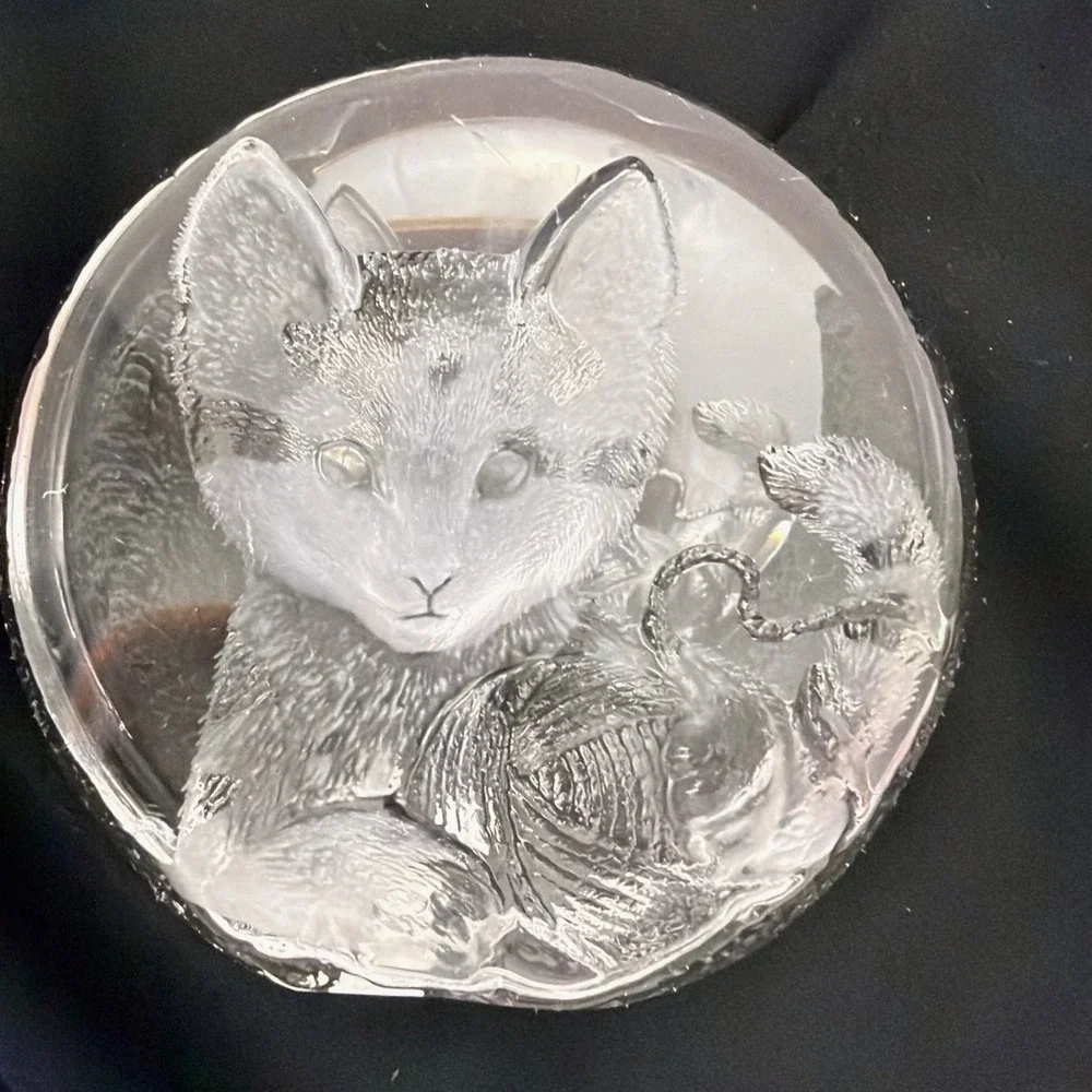 Mats Jonasson Sweden Full Lead Crystal Cat Yarn Ball Paperweight Intaglio 4